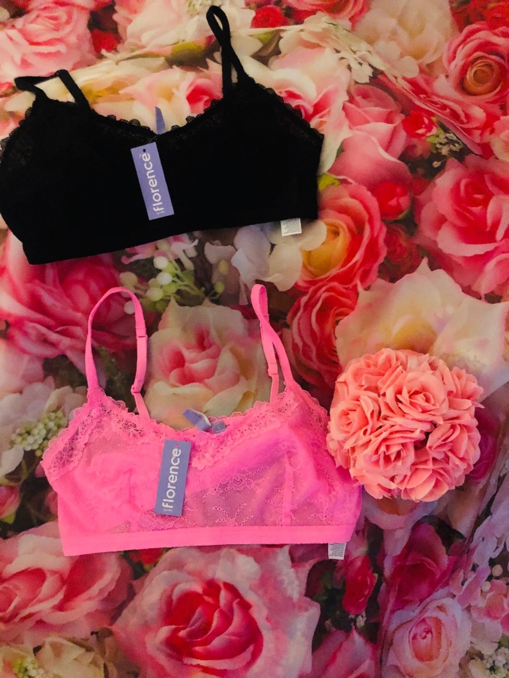 Millie Bobby Brown Florence By Mills Collection Lace Bralettes Set SZ LG